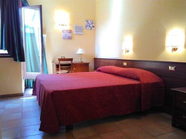 Habitación Doble/Twin Superior  Casa di Santa Francesca Romana Roma Habitación Doble/Twin Superior  Casa di Santa Francesca Romana Roma